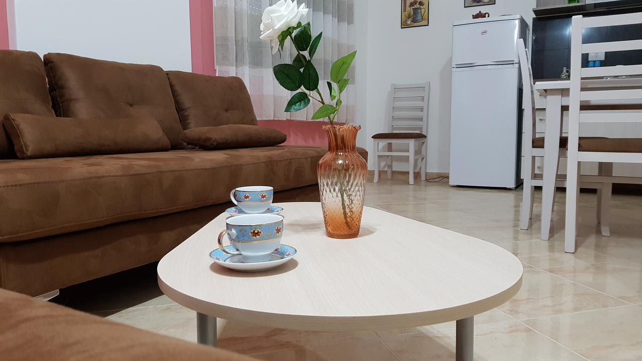 Appartamento Giallo Vlorë Exterior foto